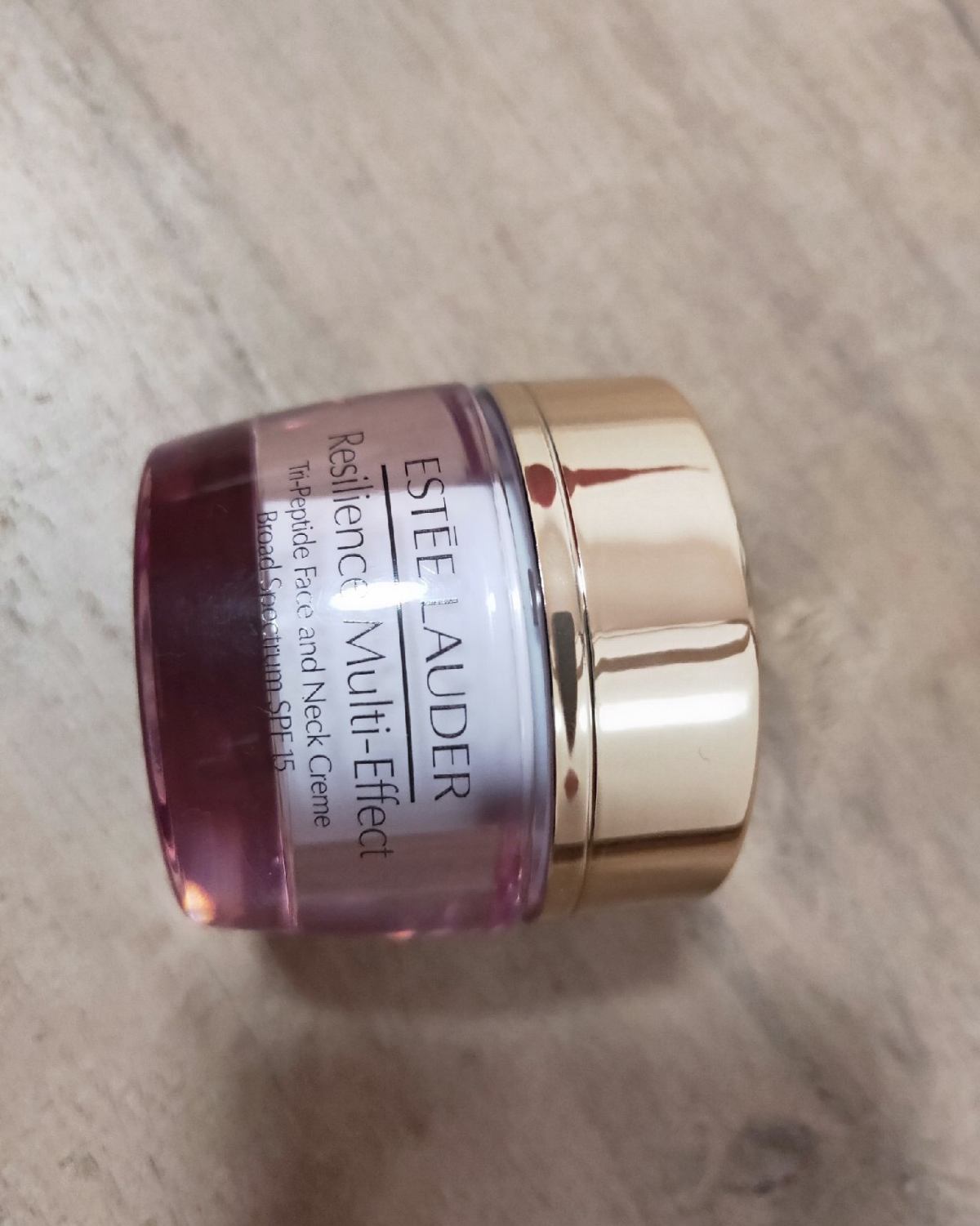 这次要晒的是在nordstron买雅诗兰黛的时候，附带送的一