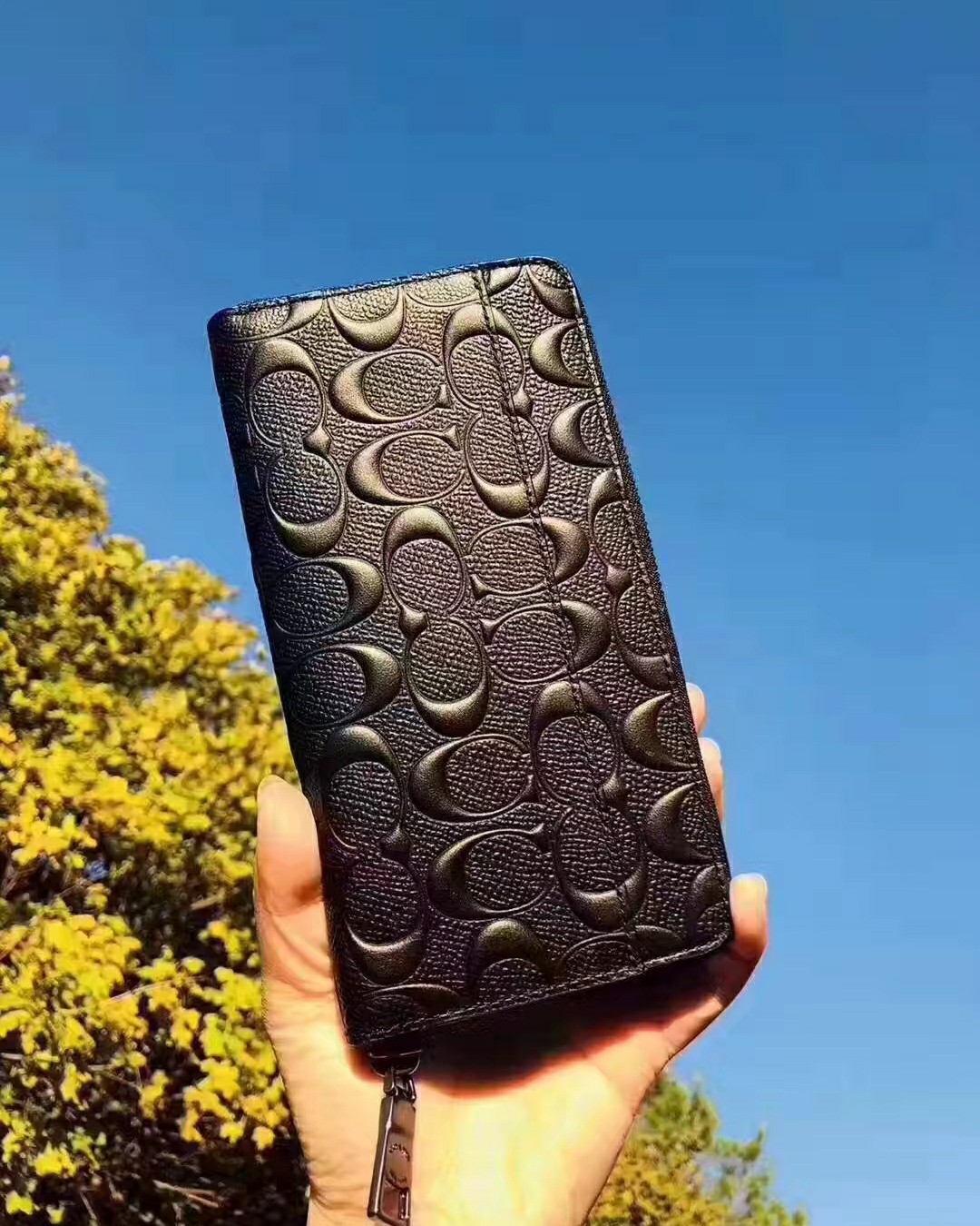 Coach长款黑浮雕纯皮钱包，经典浮雕logo，大气低调，全