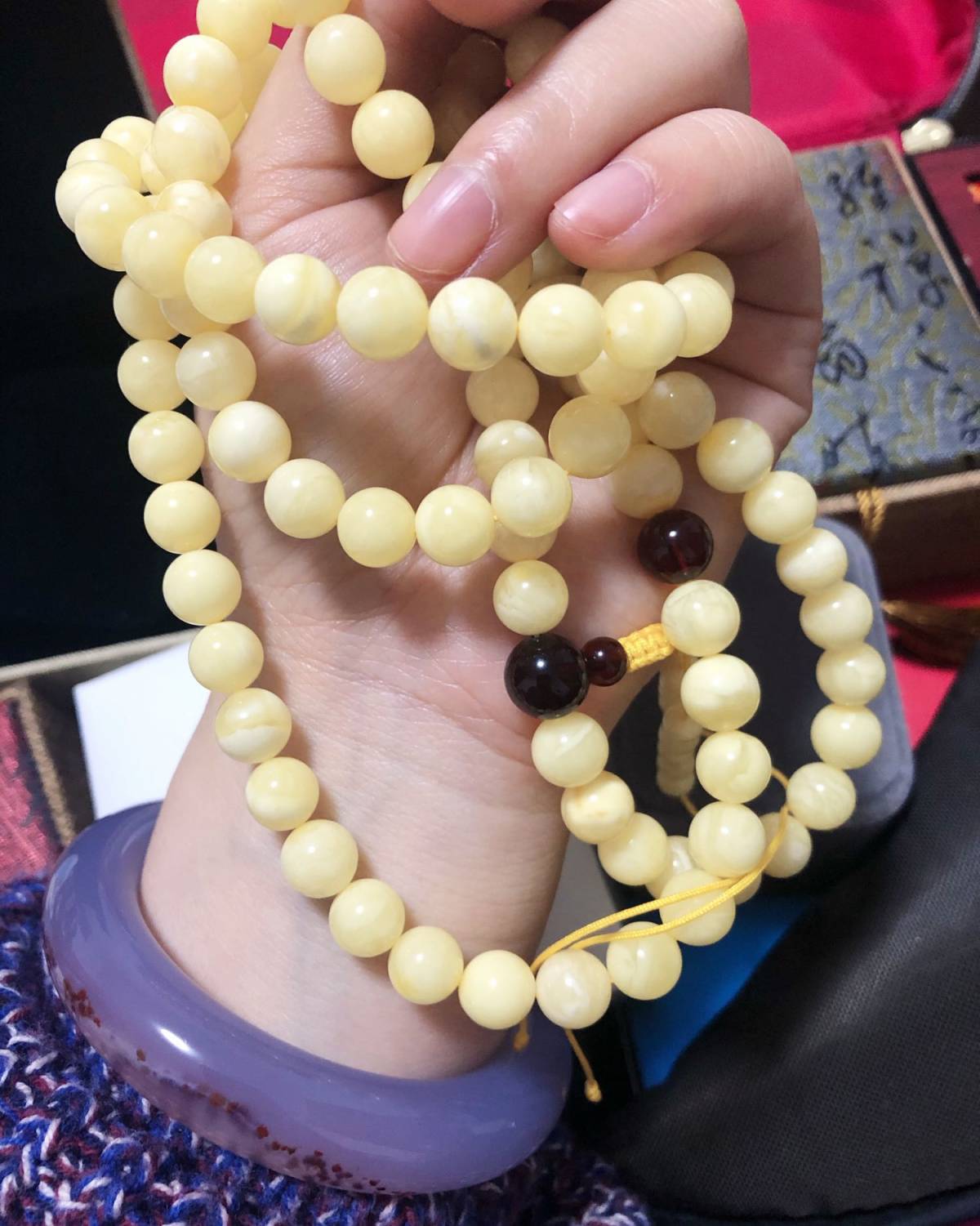 这是都是男朋友给买的礼物🎁 白花蜜蜡108手串，配血珀、紫