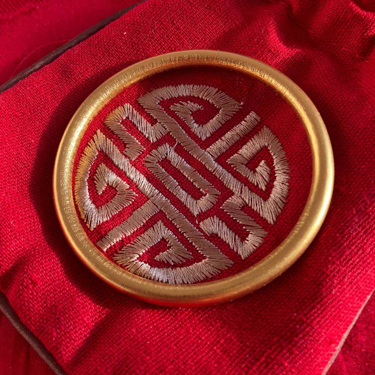 古法金传承手镯  传承福镯具有非常好的寓意，寓意着福气满满，