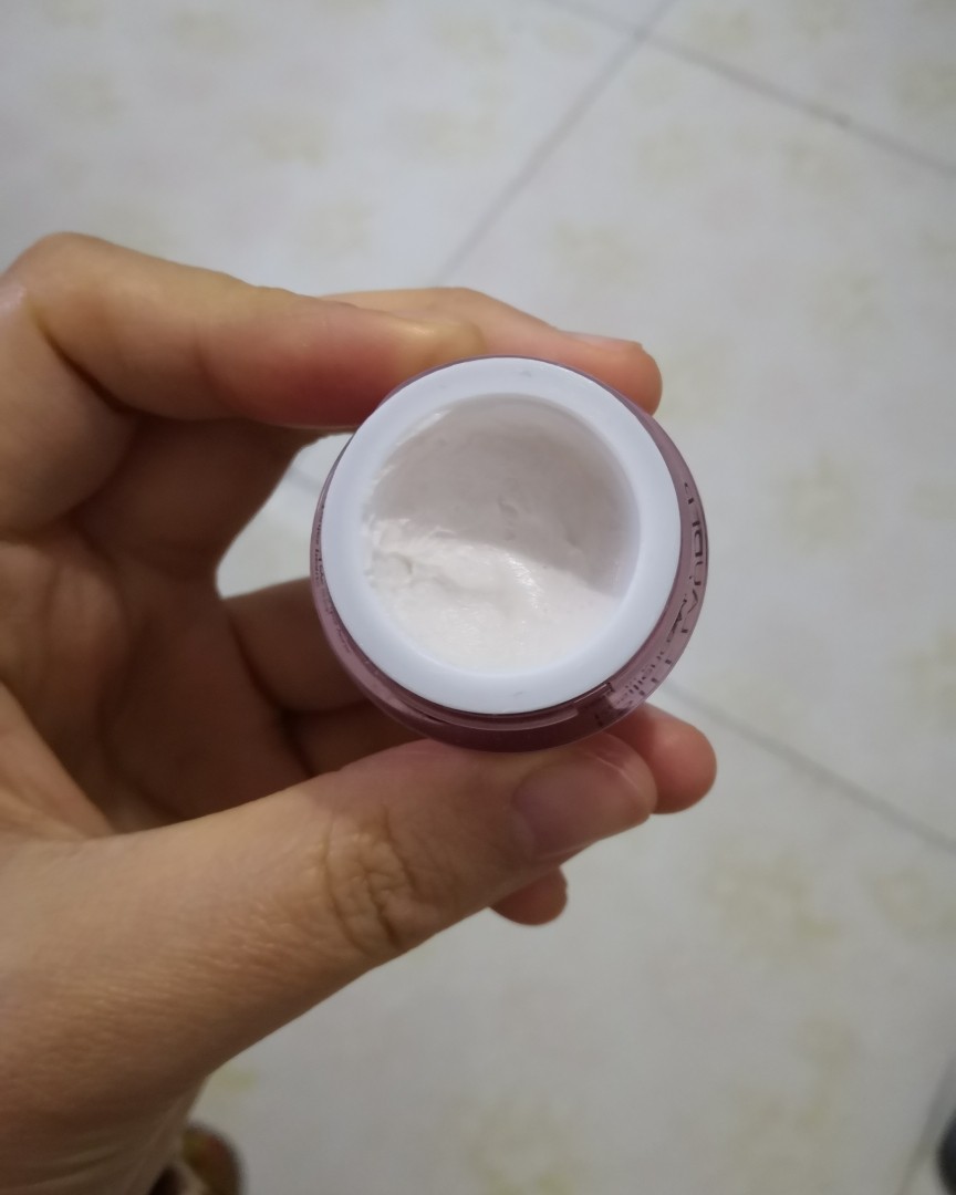 大家有用雅诗兰黛赠送的5毫升多肽弹力眼霜吗？最近开盖用了几天