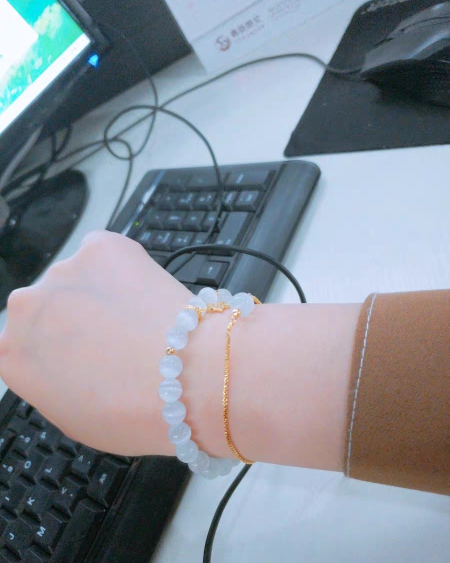 因为和闺蜜逛街，看到她手上戴了这串手链，我也种草了，一百多点