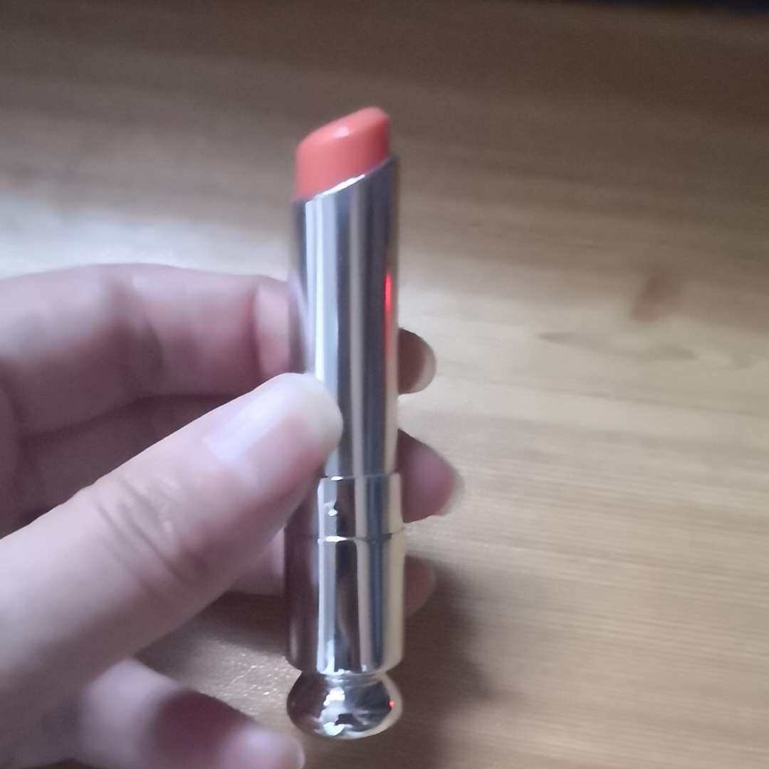 💄迪奥变色口红         这个变色口红有两种颜色，一