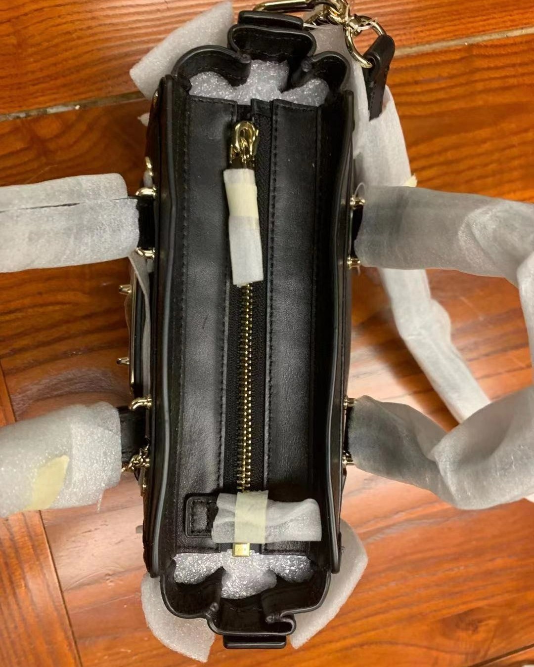 蔻驰coach swagger系列i 夏日包包小仙女们，今天