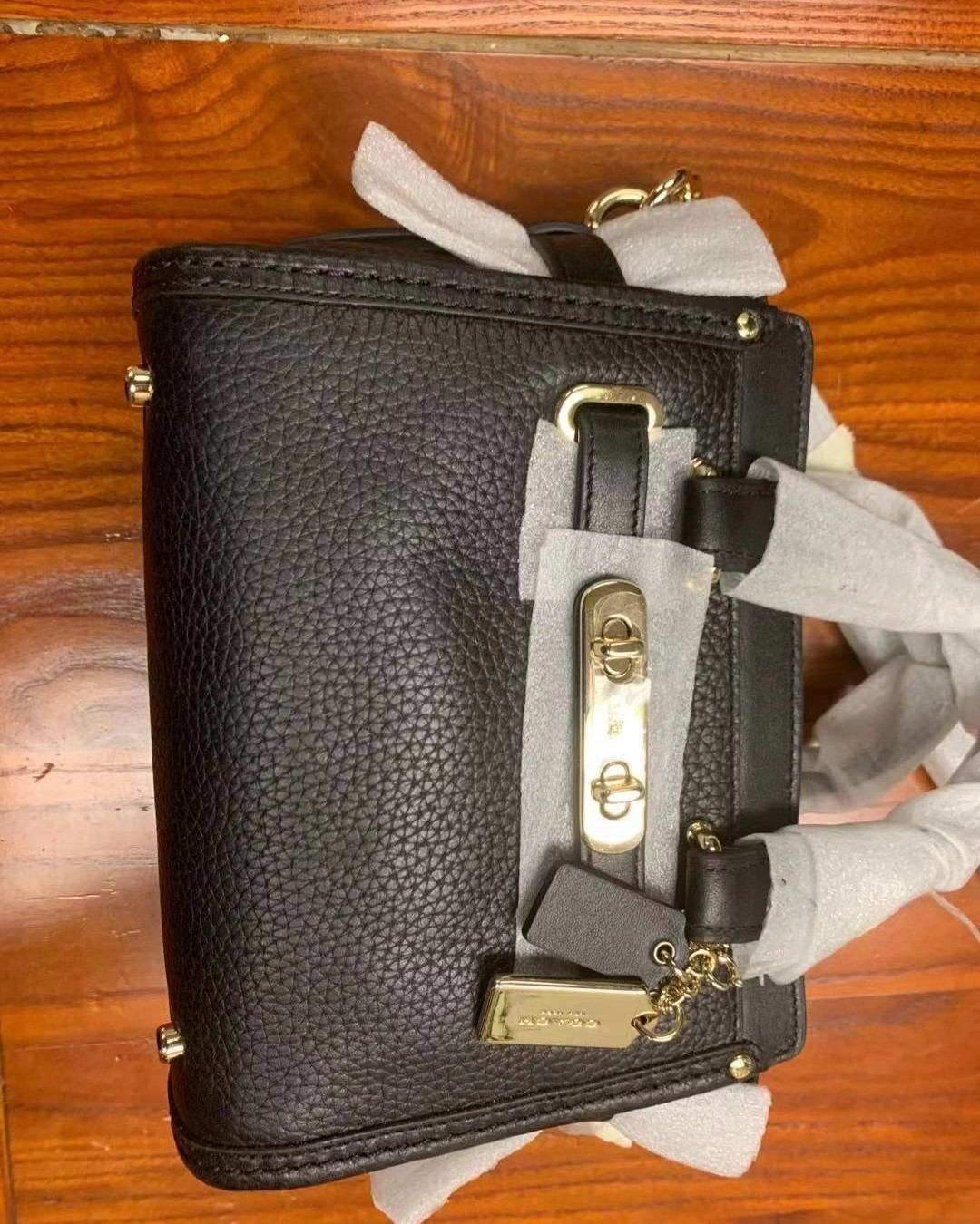 蔻驰coach swagger系列i 夏日包包小仙女们，今天