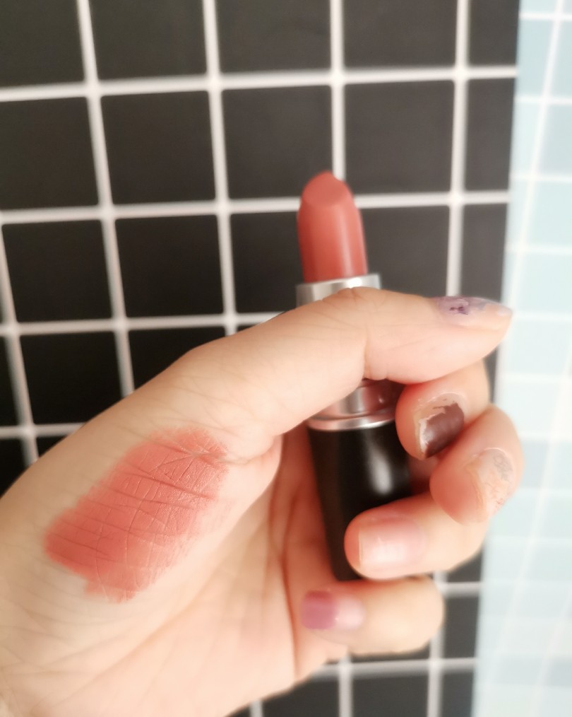 MAC头口红 色号：649 down to an art  