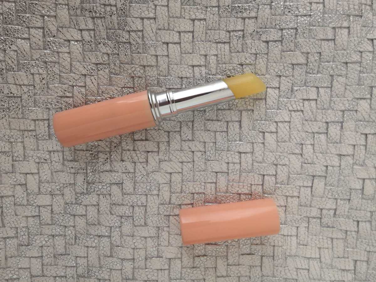 种草DHC护唇膏😁： DHC的唇膏应该没几个不认识吧，Co