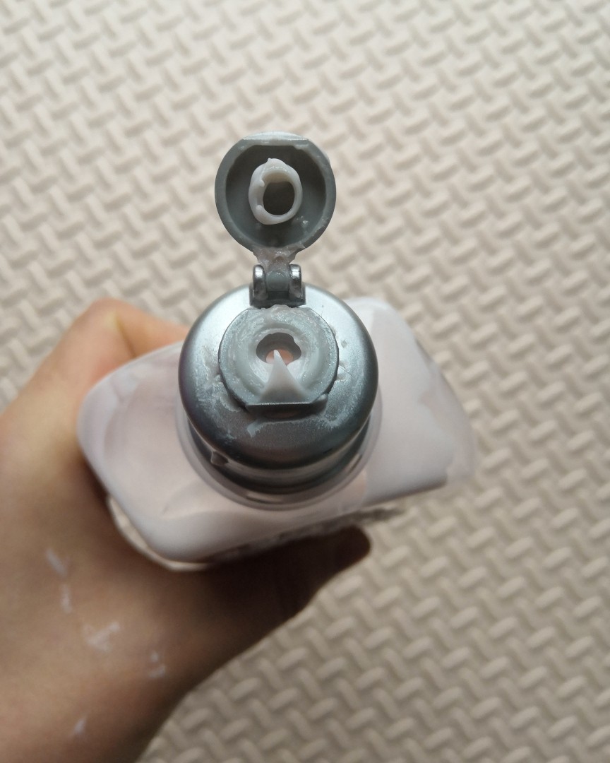 因为欧舒丹的乳木果护手霜，种草了樱花身体乳，趁促销的时候买了