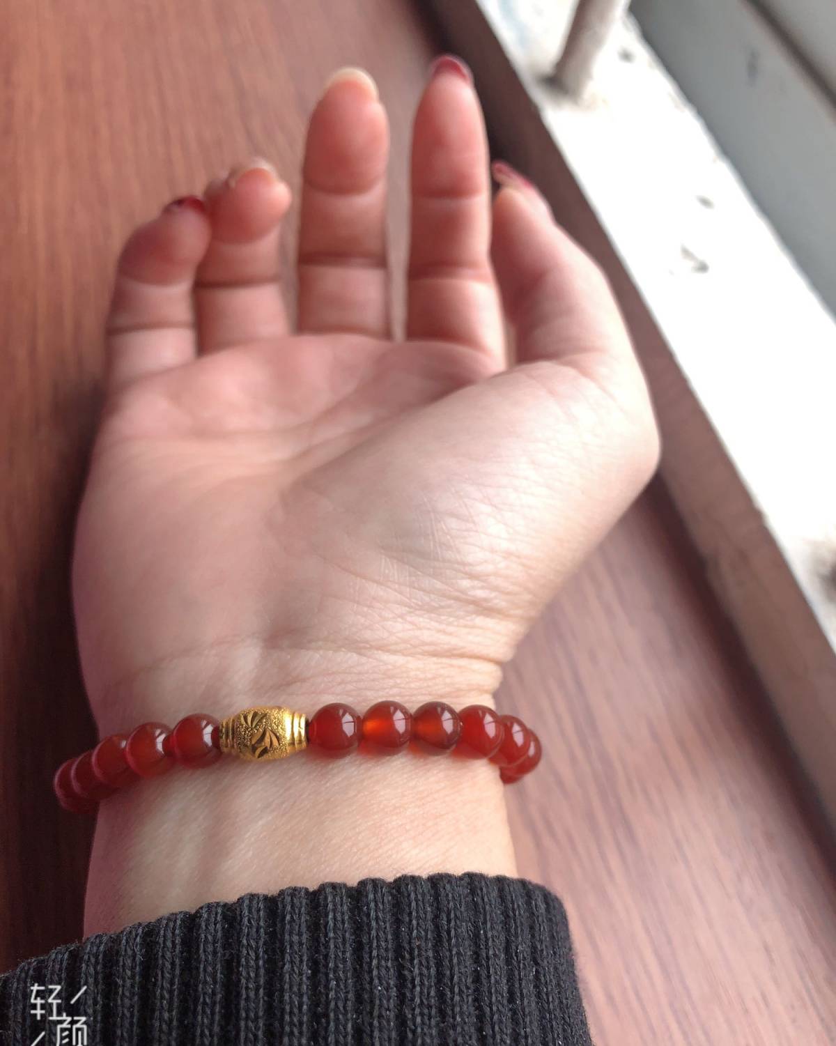 其实我首饰很多，但是一直坚持戴的还是这串转运珠。这款转运珠是