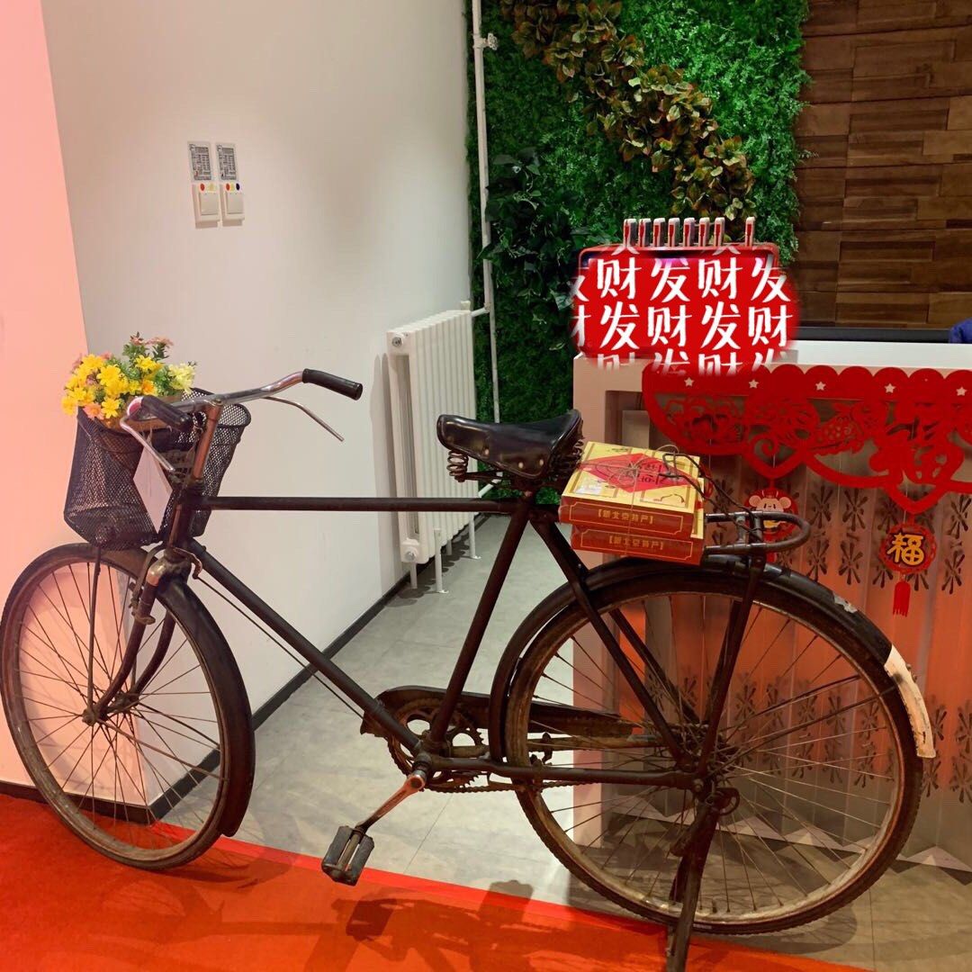 ＃随手拍年味＃公司的年味 🍇为了让大家感受春节的喜气祥和，