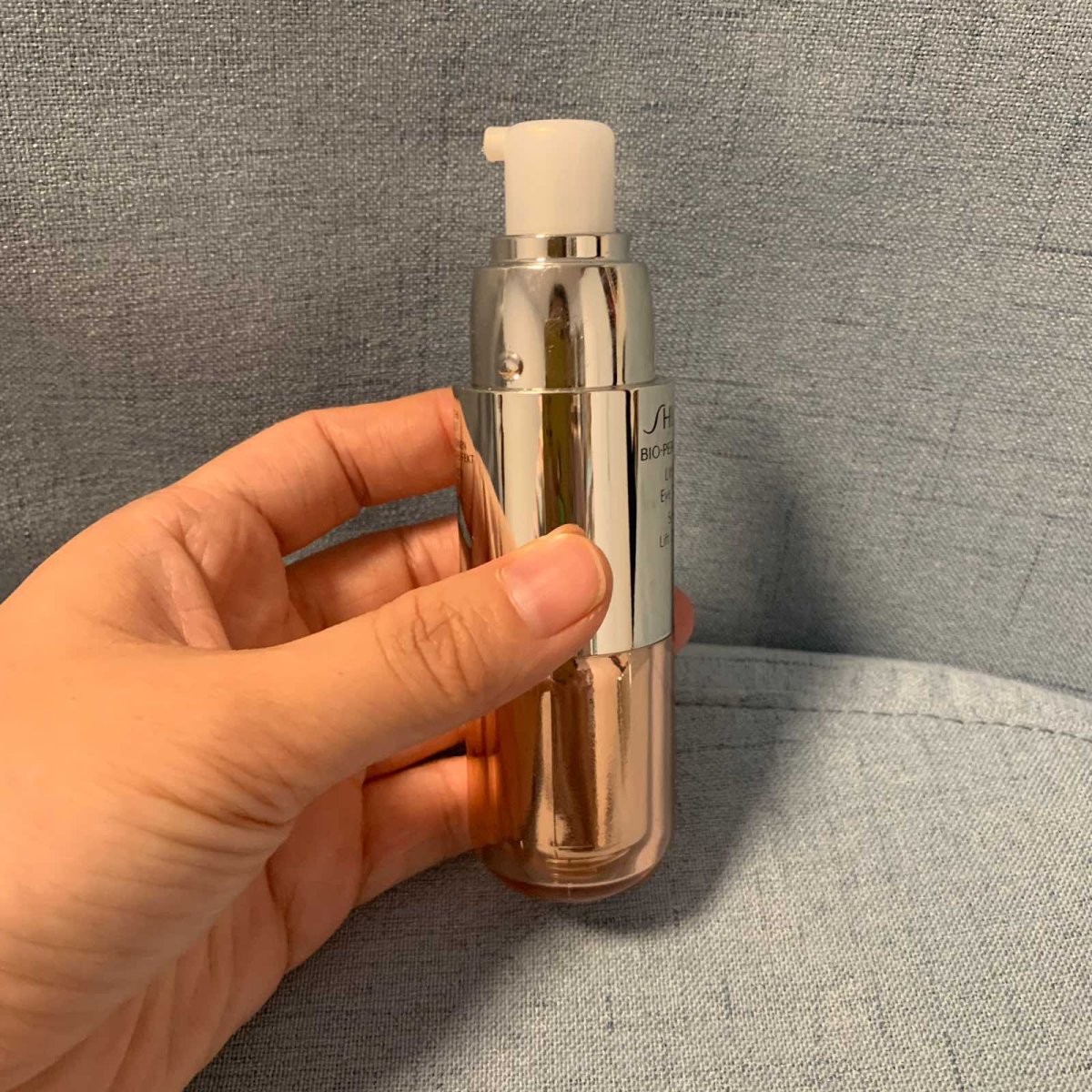 资生堂百优丰盈提拉紧致眼霜 🍇眼睛是心灵的窗口，眼部肌肤是