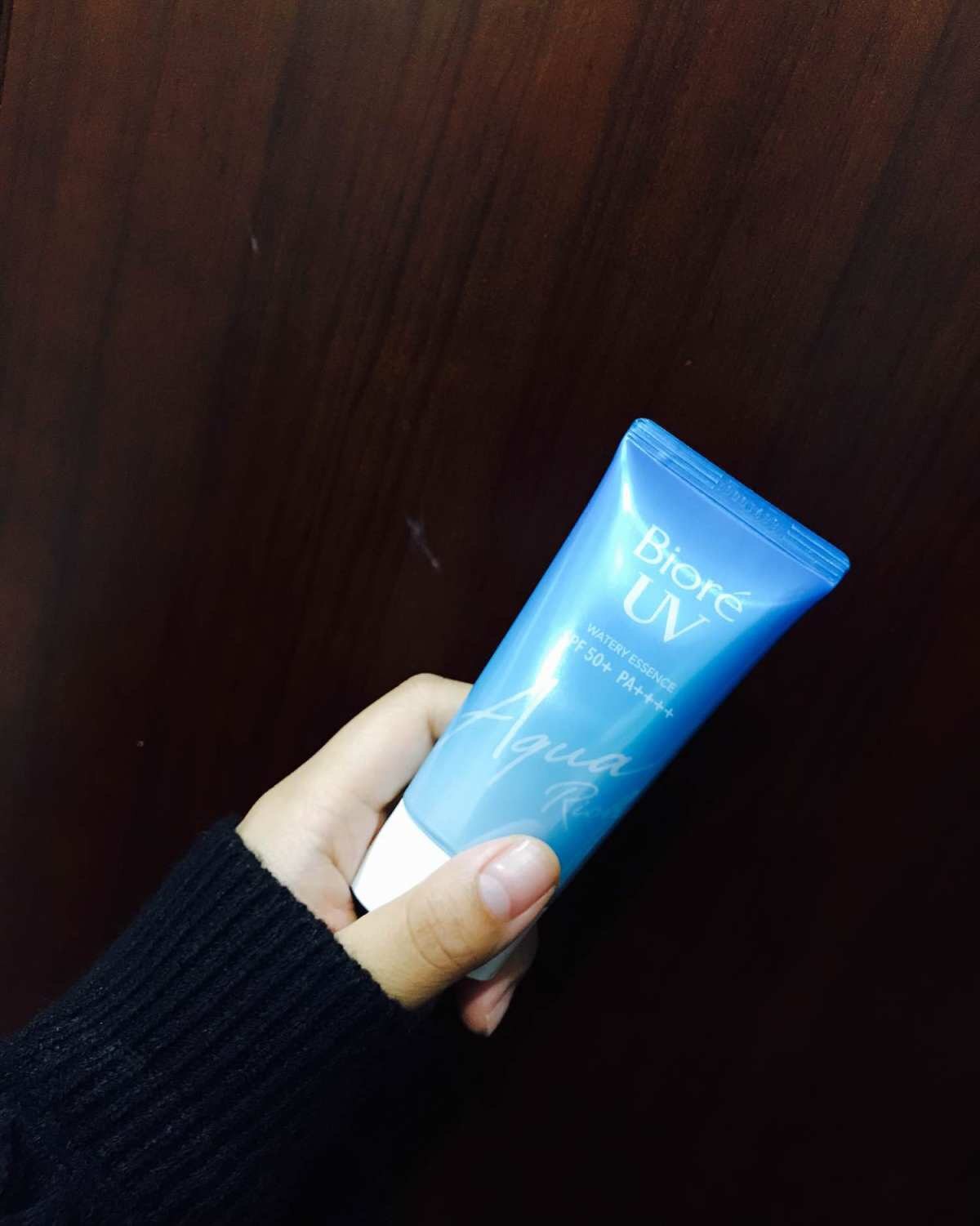 碧柔水感乳这个 很火的一款产品，这款呢，他是凝露质地的涂起来