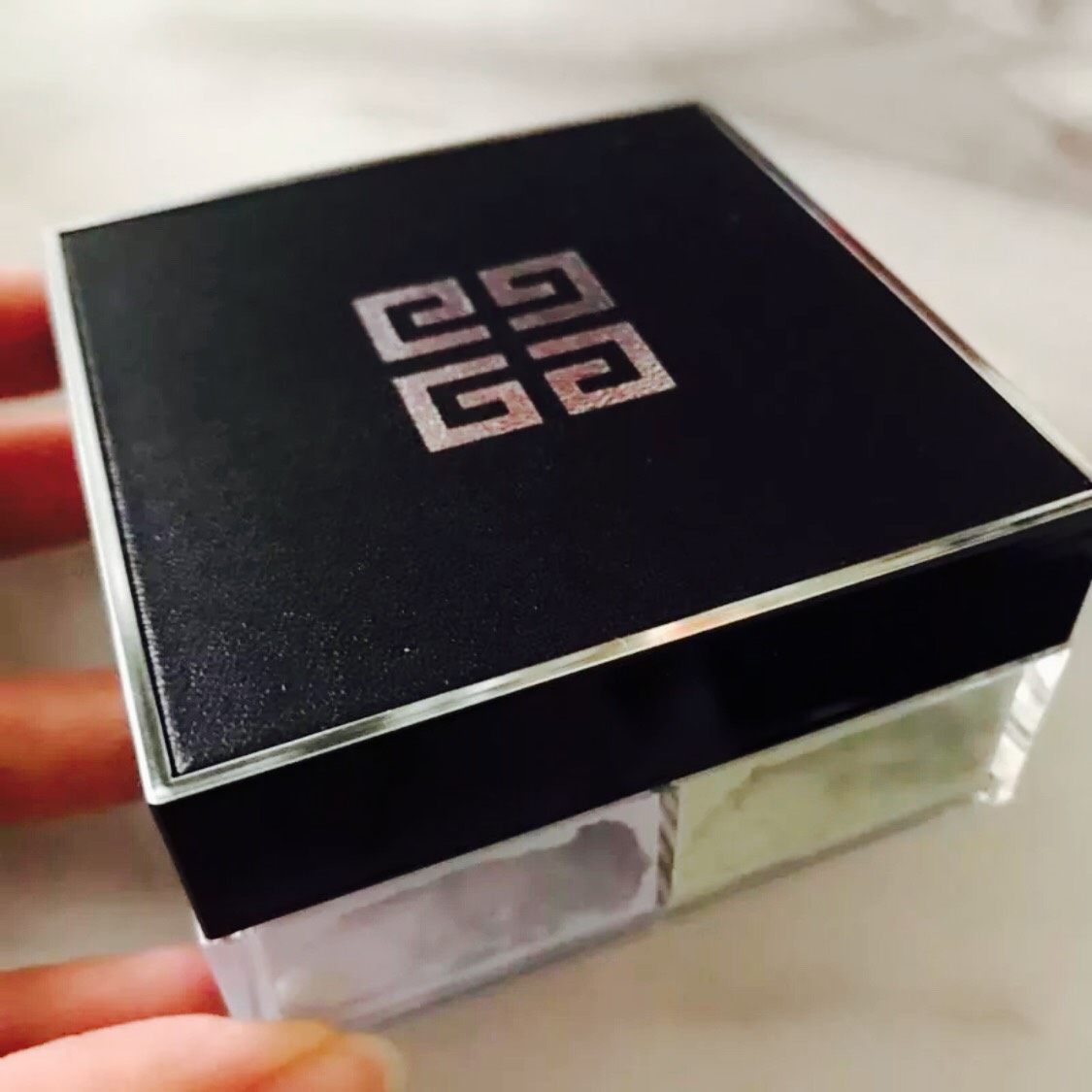 新春打卡第九章  纪梵希(Givenchy)是来自法国的时装