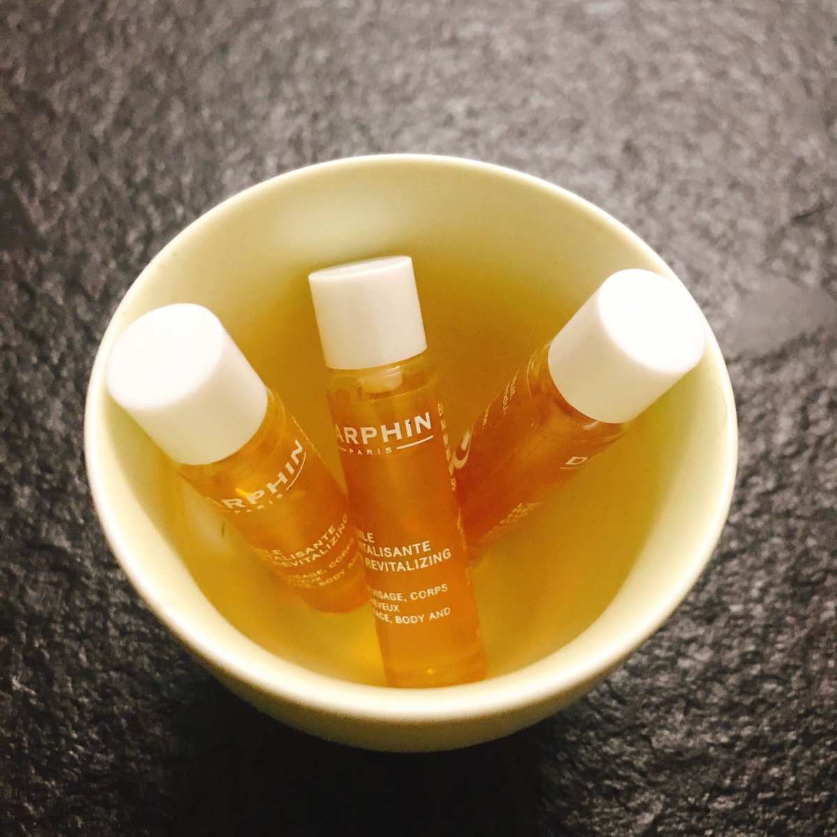 💥💥这款小瓶的darphin莲花油真是好全能哦，额，小小