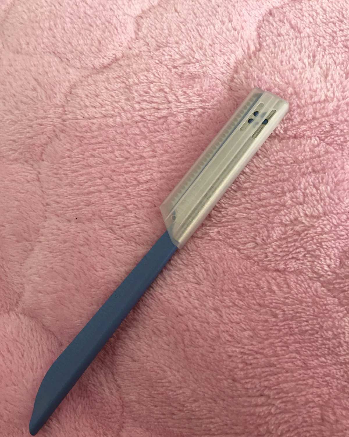 #新春打卡晒单#   贝印刮眉刀   我的眉毛虽然稀疏，毛发