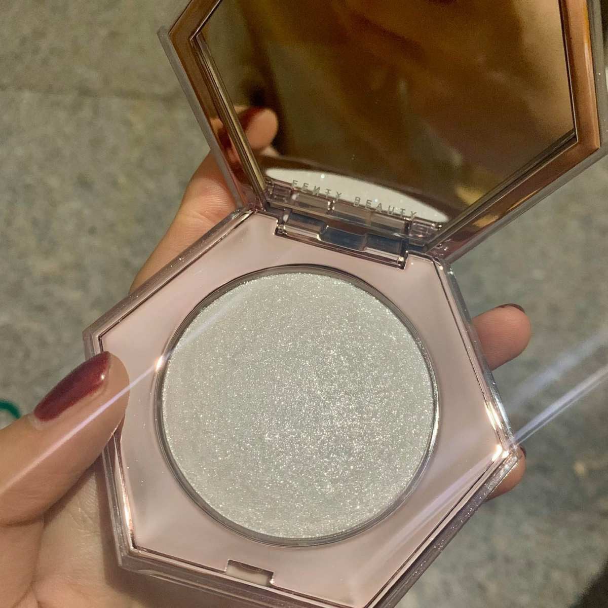 Fenty beauty 钻石高光给你一整个银河系🌌 正如