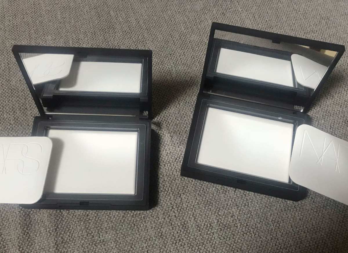 粉饼大比拼～CT**清透蜜粉饼 vs. Nars 大白蜜粉饼