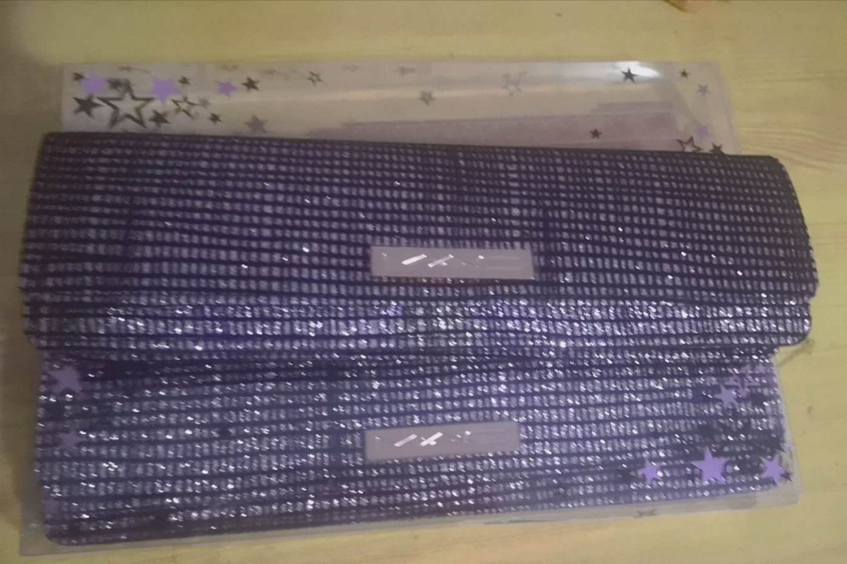 实用礼物      春节期间我抢购的MAC圣诞限定套装12件