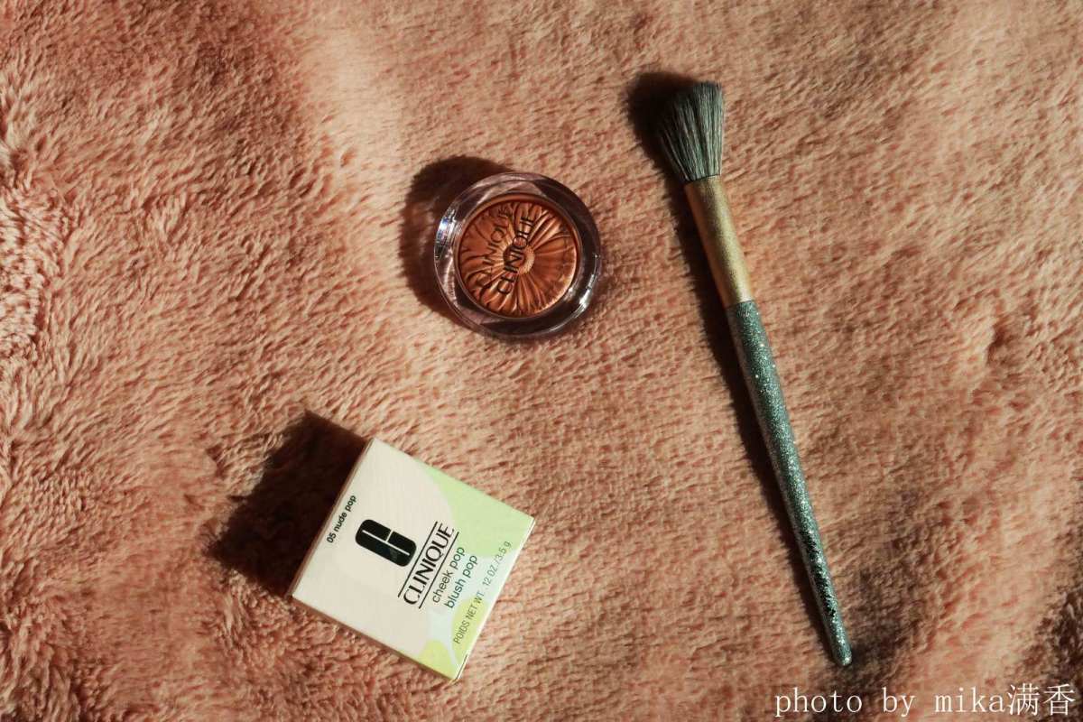 倩碧小雏菊腮红💖💖💖 色号：05 紫色腮红用腻了，换个