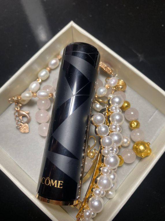 口红晒单第三弹③  兰蔻宝石口红  03  kiss me 