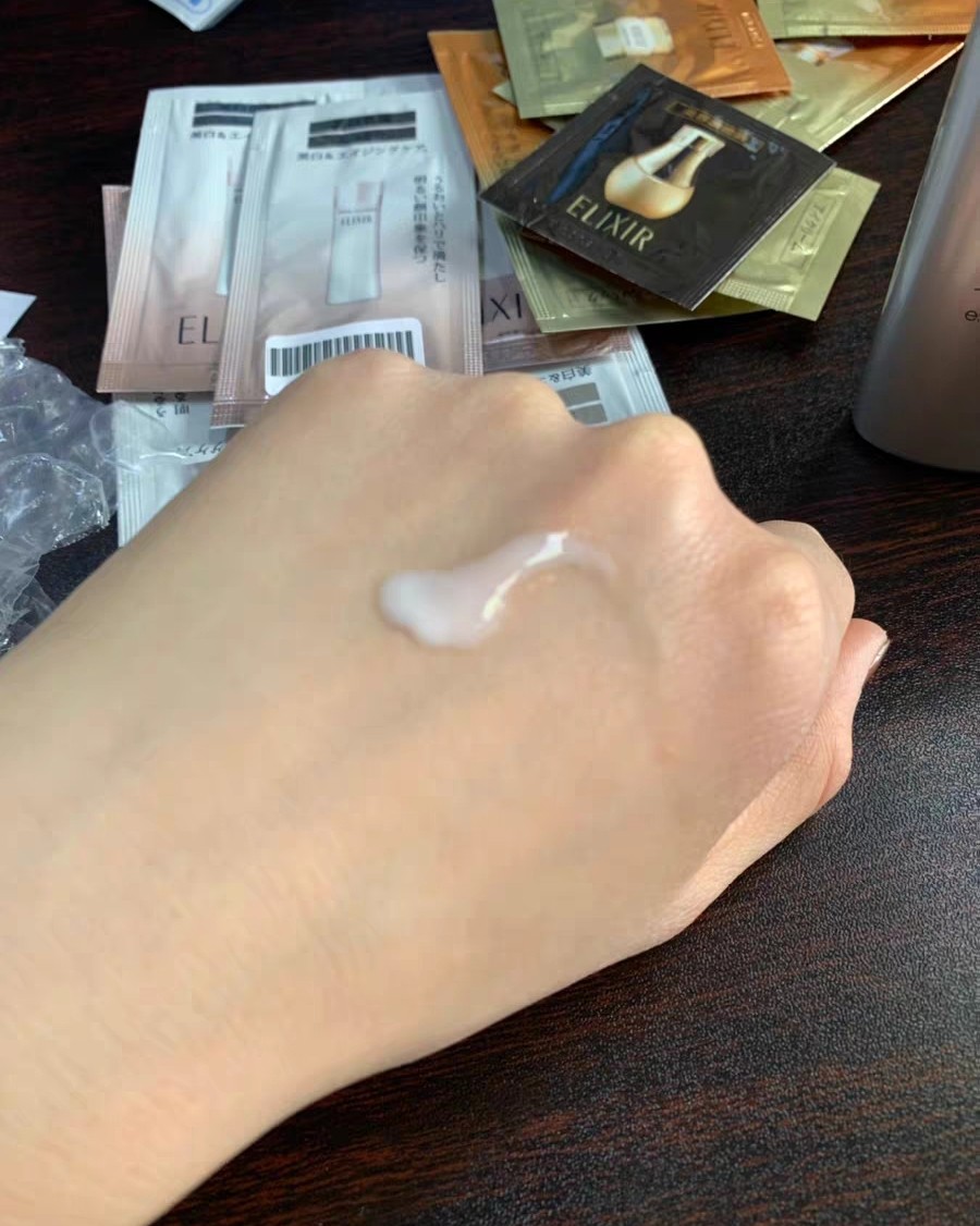 很多人对有个误区，总以为SPF值和PA值选择最高，抗晒和抗晒