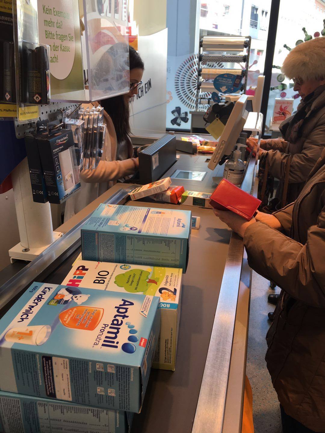 老公长居德国，德国空运回来的喜宝爱他美奶粉，都是老公在德国超