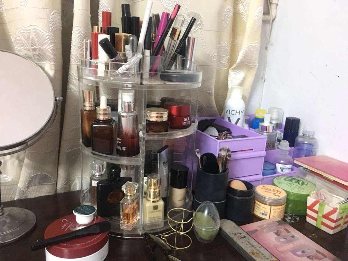 💗感谢55的梳妆台活动，让我清理了下家里面的瓶罐，本想晒一