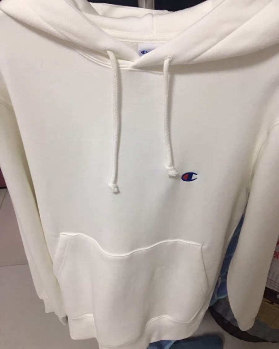 😎晒单打卡第8⃣️弹——Champion😎  作为🛹运