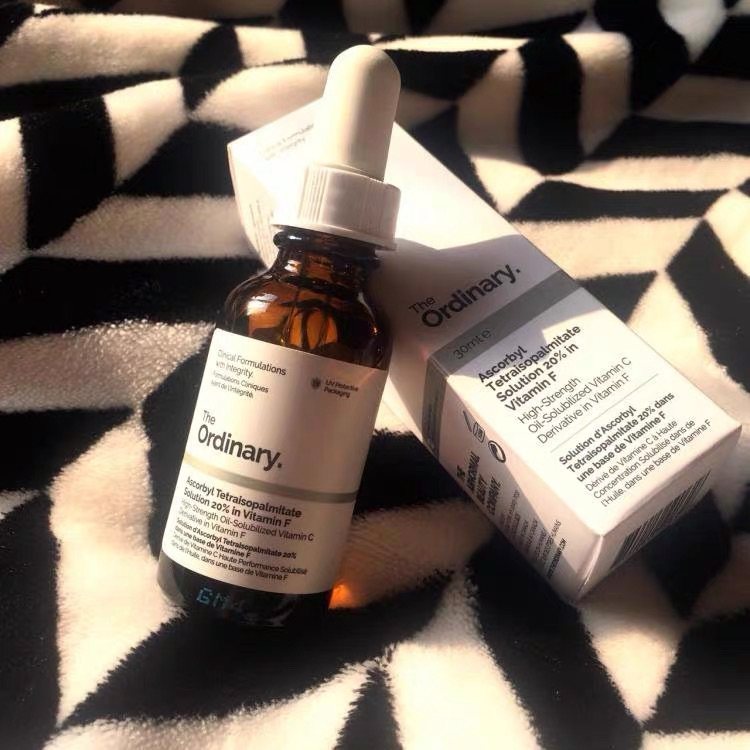 The ordinary 开价眼部精华真的好用吗❓❓❓  ☁