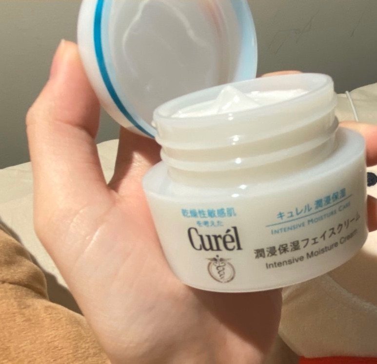 珂润面霜完美替代科颜氏高保湿面霜❗️❗️  🥥在舍友的安利