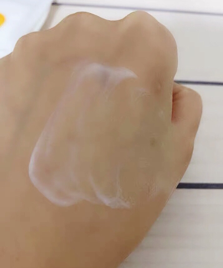 性价比之王👑碧柔水感那些年我们一起爱逛的屈臣氏，这款应该是