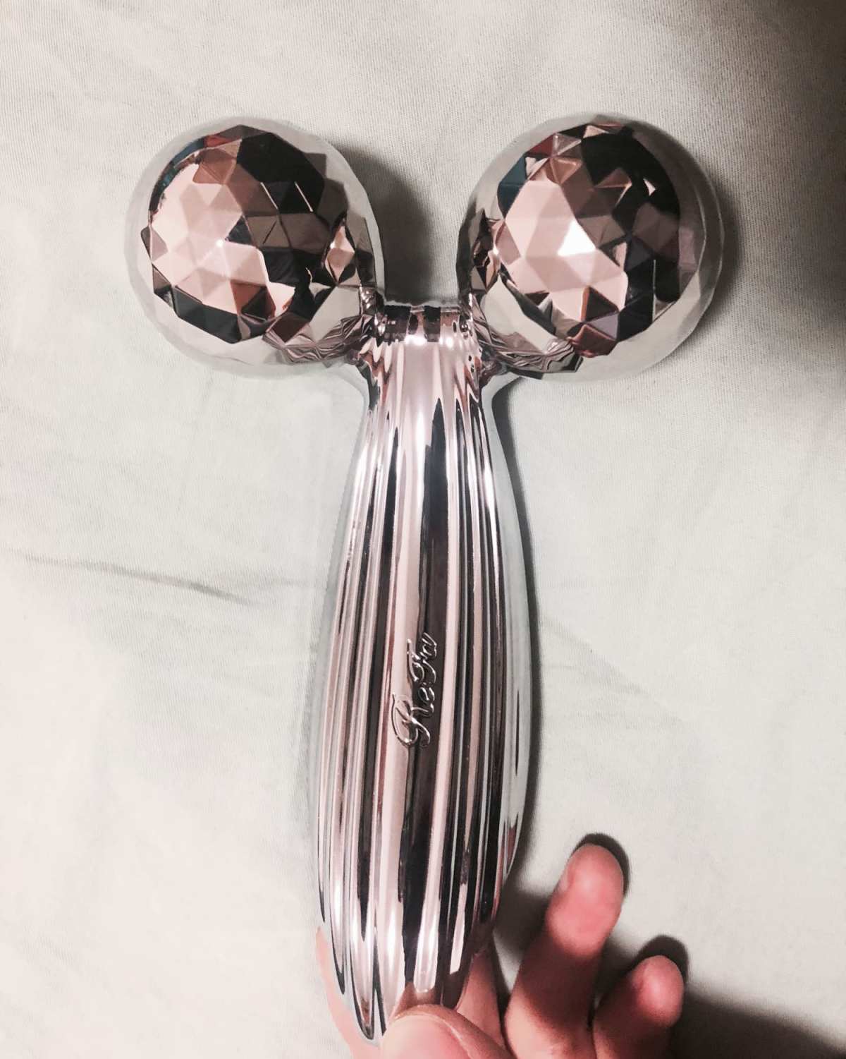 在美容仪这方面，refa的地位是不需要解释的，如果是想买美容