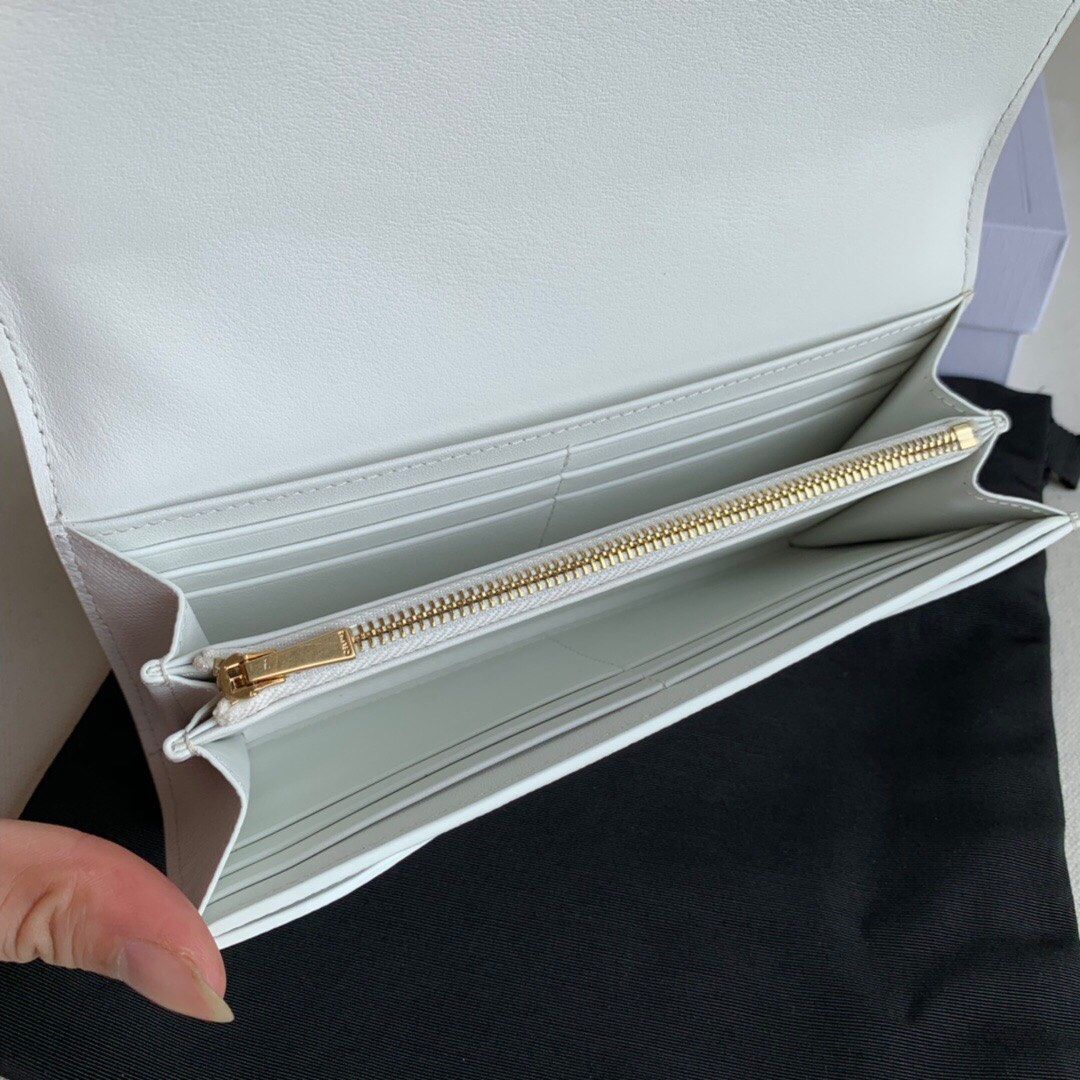 Celine 白色长款钱包  从大钱包换成小钱包，用久了小钱