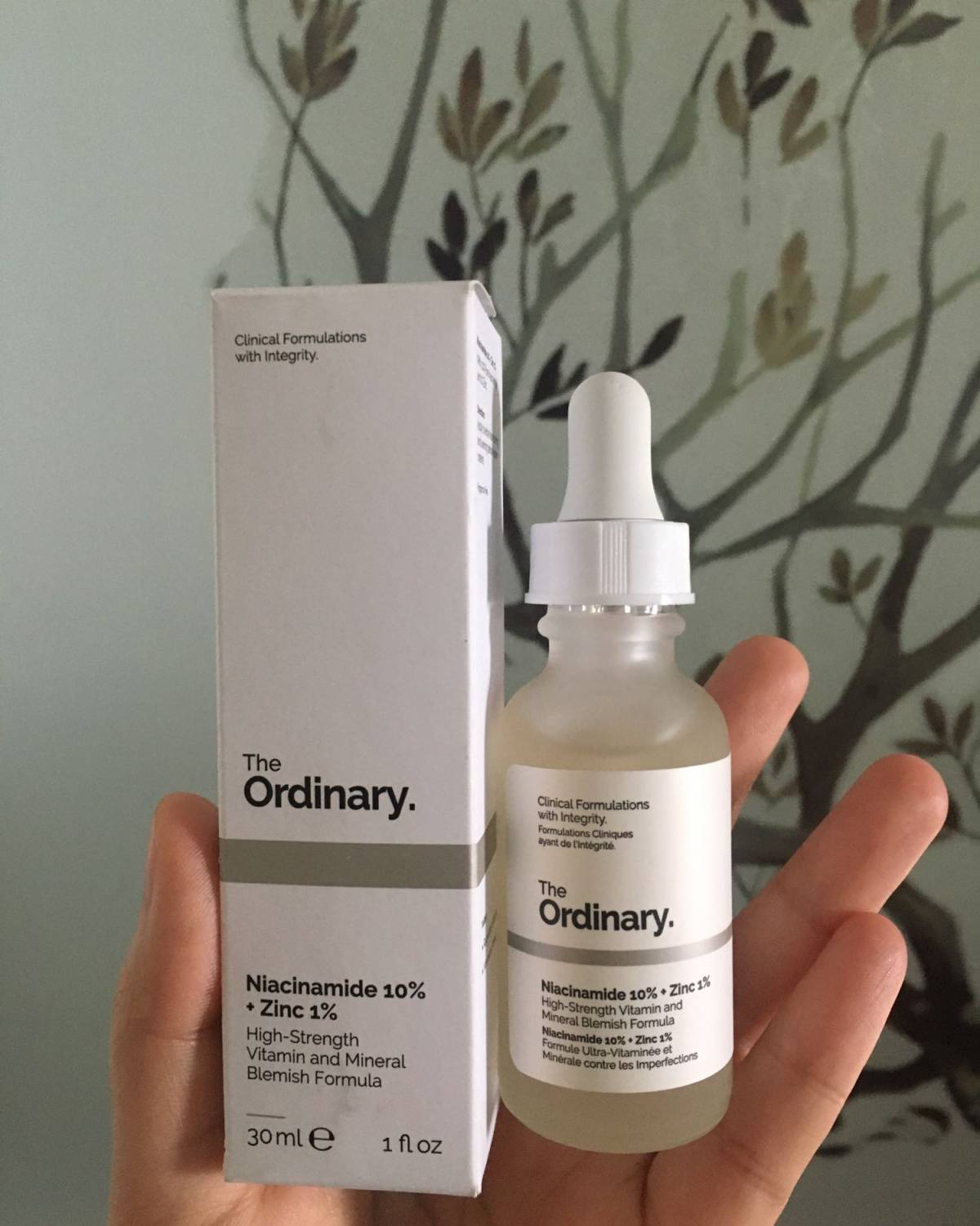 the ordinary 百分之10烟酰胺 百分之1锌 。闲