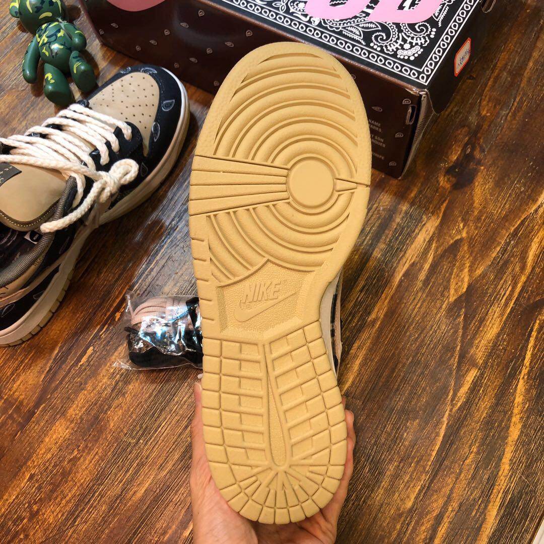 继AJ鞋款和AF1鞋款之后TS和Nike又一个全新的合作鞋款