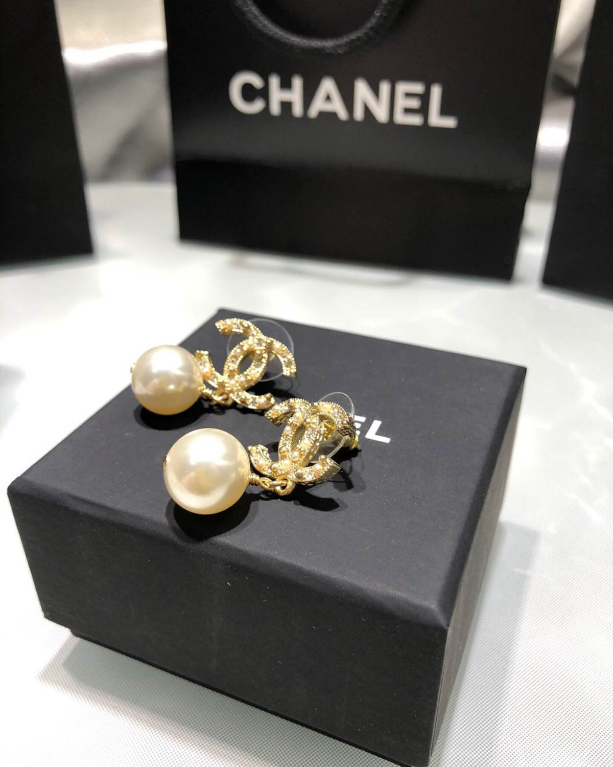 CHANEL耳环 复古精致百搭 时尚穿搭必备