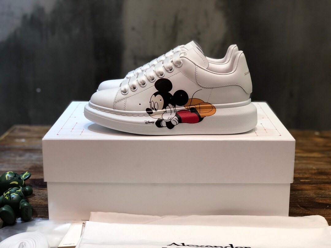 麦昆muqueen&mickey联名小白鞋喜欢小白鞋的姐妹一定不能错过这一款