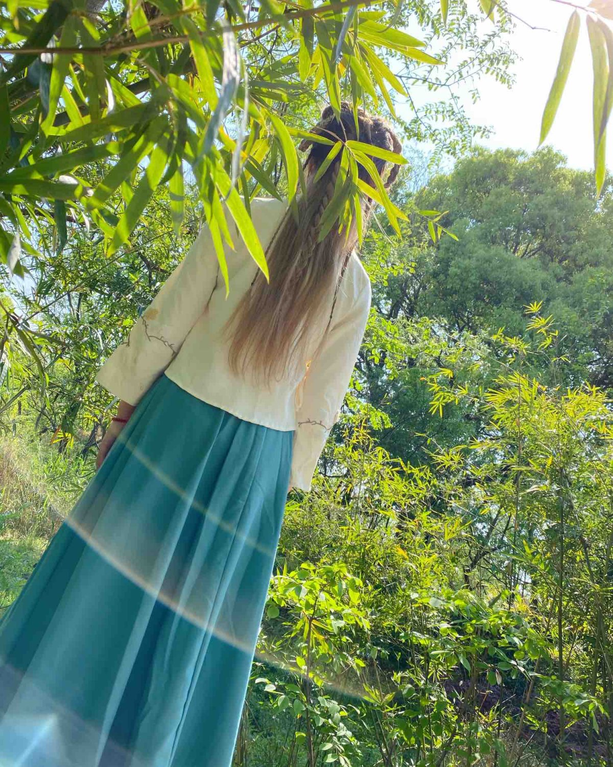 春季最in穿搭🌼不正经“汉服”踏青～  👀先附首来自二妮