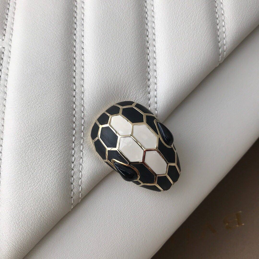 BVLGARI Serpenti Cabochon棉花糖包！