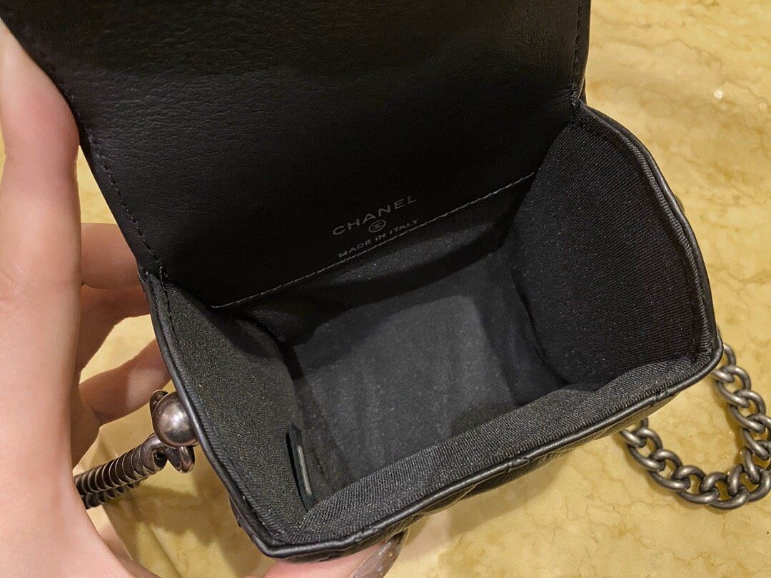 Chanel盒子包 黑色 原厂小牛皮材质超级耐磨，不用担心会