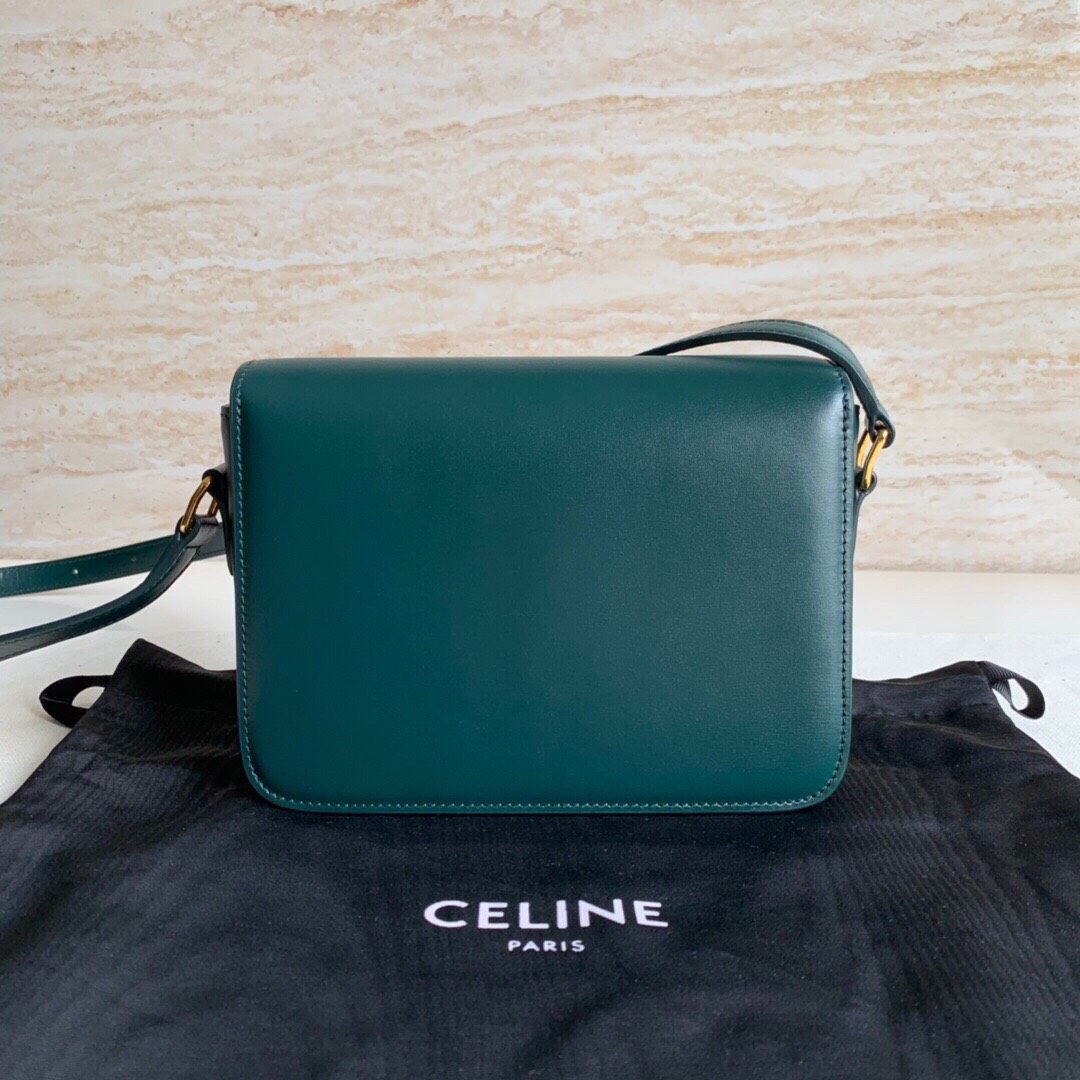 celine包包 非常气质的一款墨绿色 可！