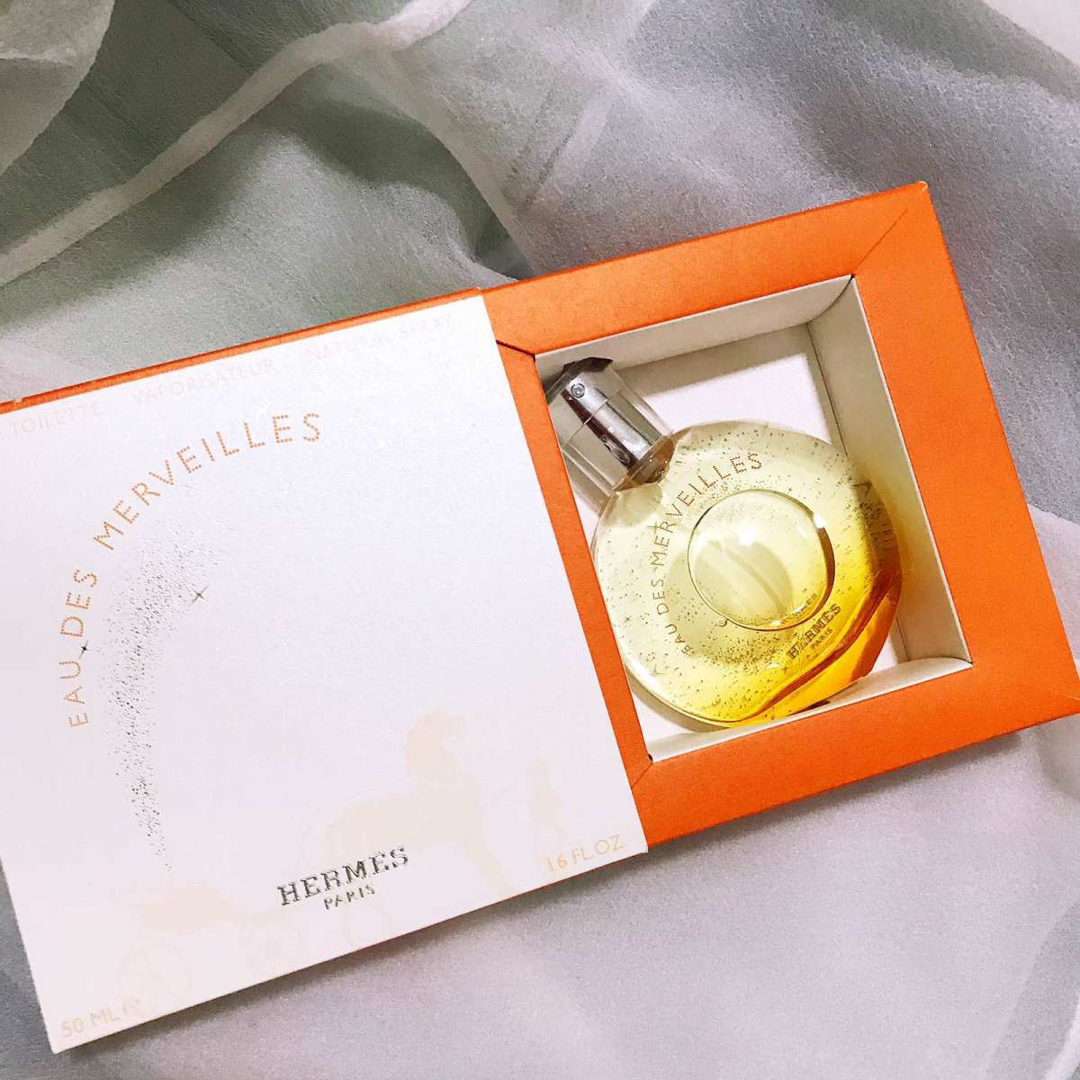 这应该是我瓶Hermes爱马仕香水😛总觉得他家的香水味道太