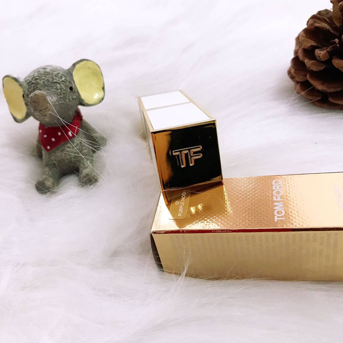 翻来翻去，又翻出了珍藏已久还没舍得用的Tom Ford白管唇