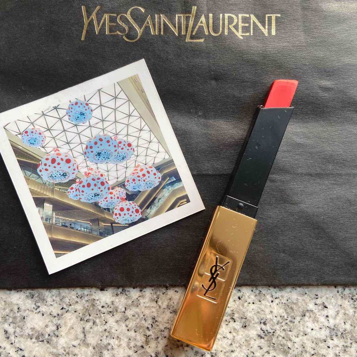 YSL金色方管口红💄21号  口红外观特别漂亮，金色方形，