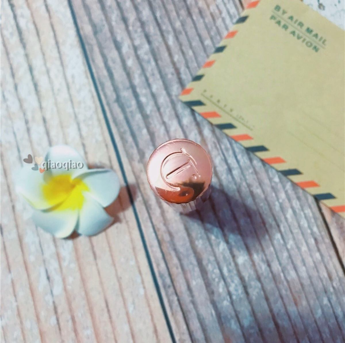 好一杯温柔奶茶☕️ 这支Charlotte Tilbury的