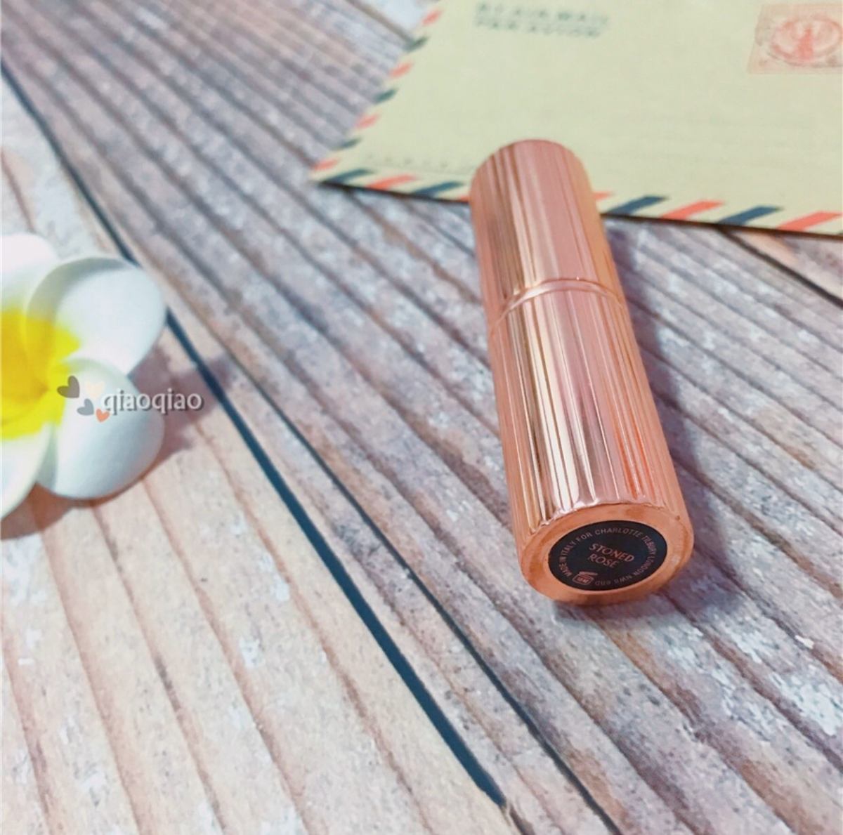 好一杯温柔奶茶☕️ 这支Charlotte Tilbury的