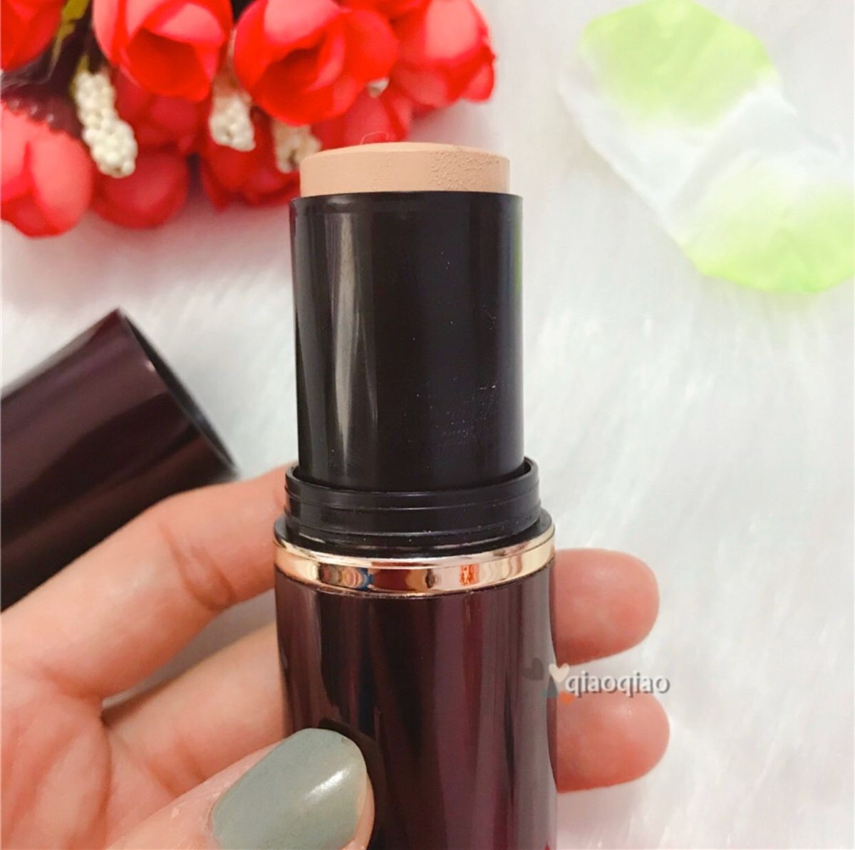 这支Tom Ford的粉条膏我也介绍过多次了，来自Neima