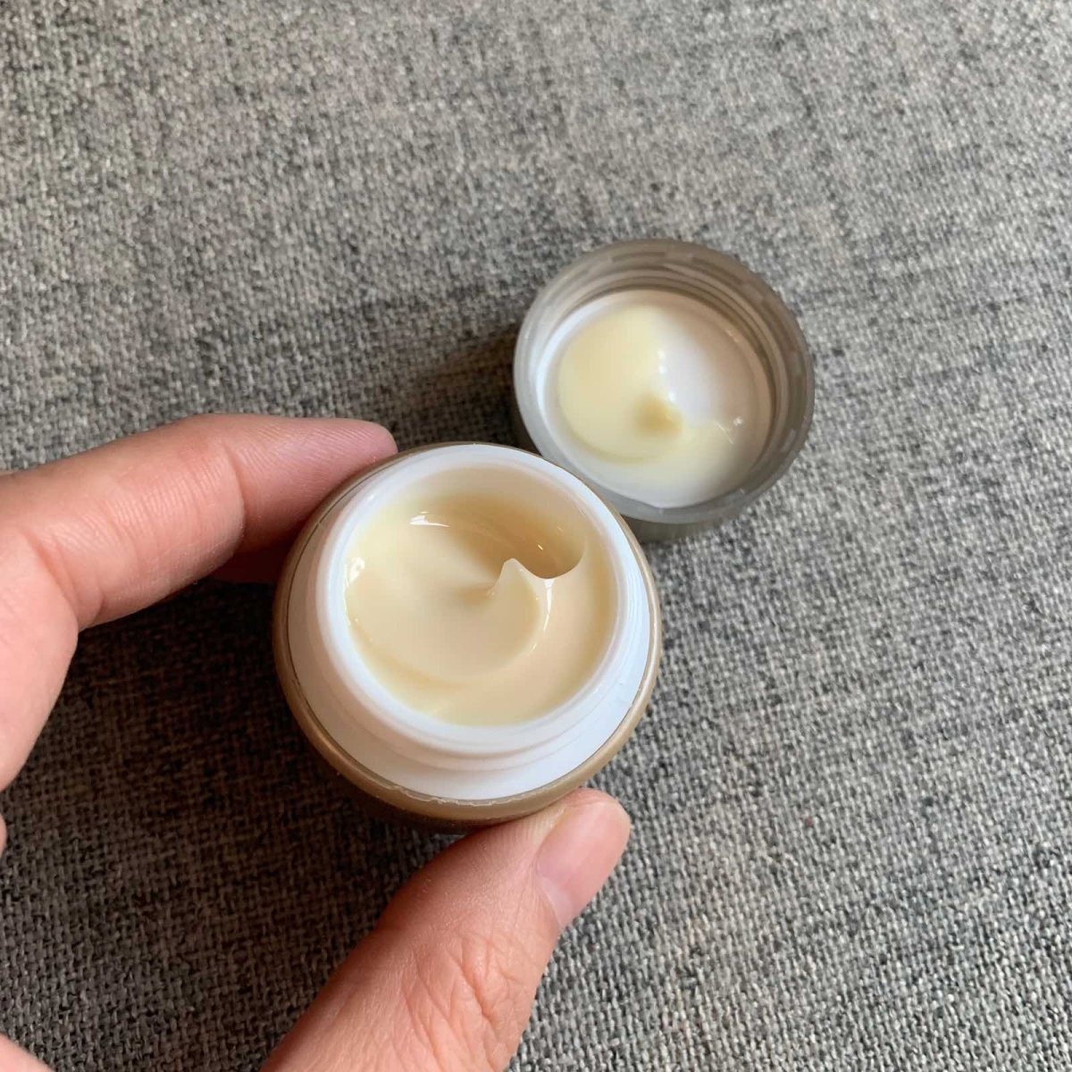 兰蔻菁纯眼霜 🍇兰蔻菁纯眼霜是我一直在回购的​眼霜之一，海