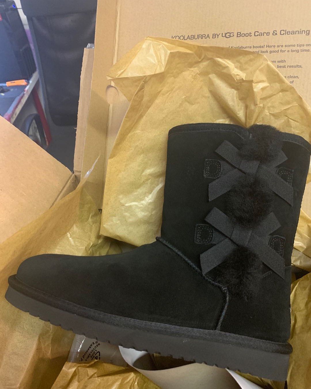 晒一晒，去年黑五没有折扣，没下手。结果疫情UGG搞促销果断买