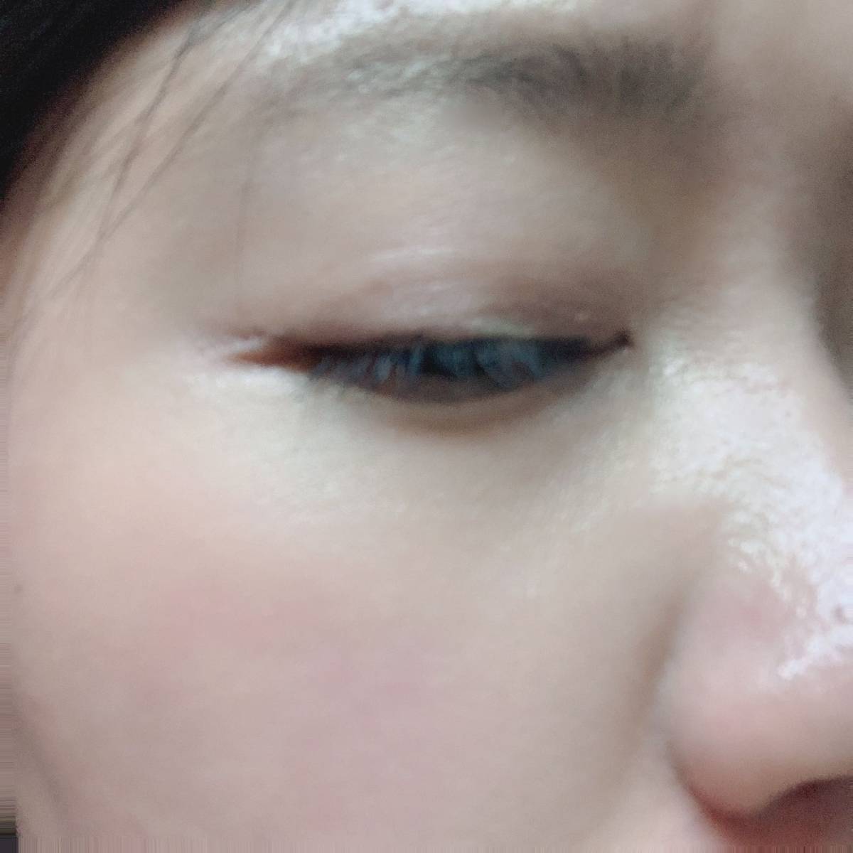 今天来试色雅诗兰黛的眼影盘～🤩🤩🤩各位有没有很眼熟啊～